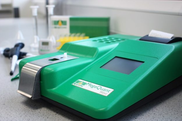 MegaQuant Wave Spectrophotometer MegaQuant Wave Spectrophotometer