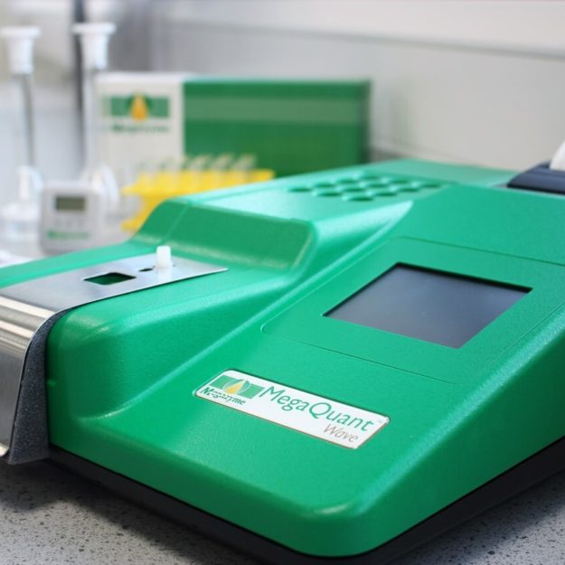 MegaQuant Wave Spectrophotometer
